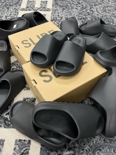 Yeezy Slides Pallets